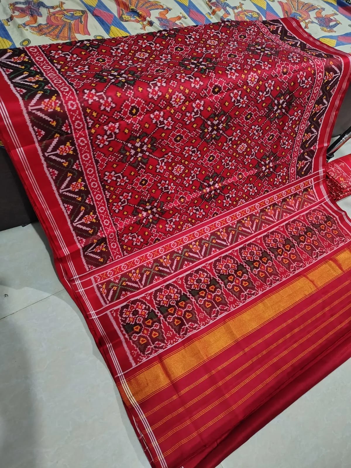 White Red Flower Tree White Border Golden Red Patola Saree