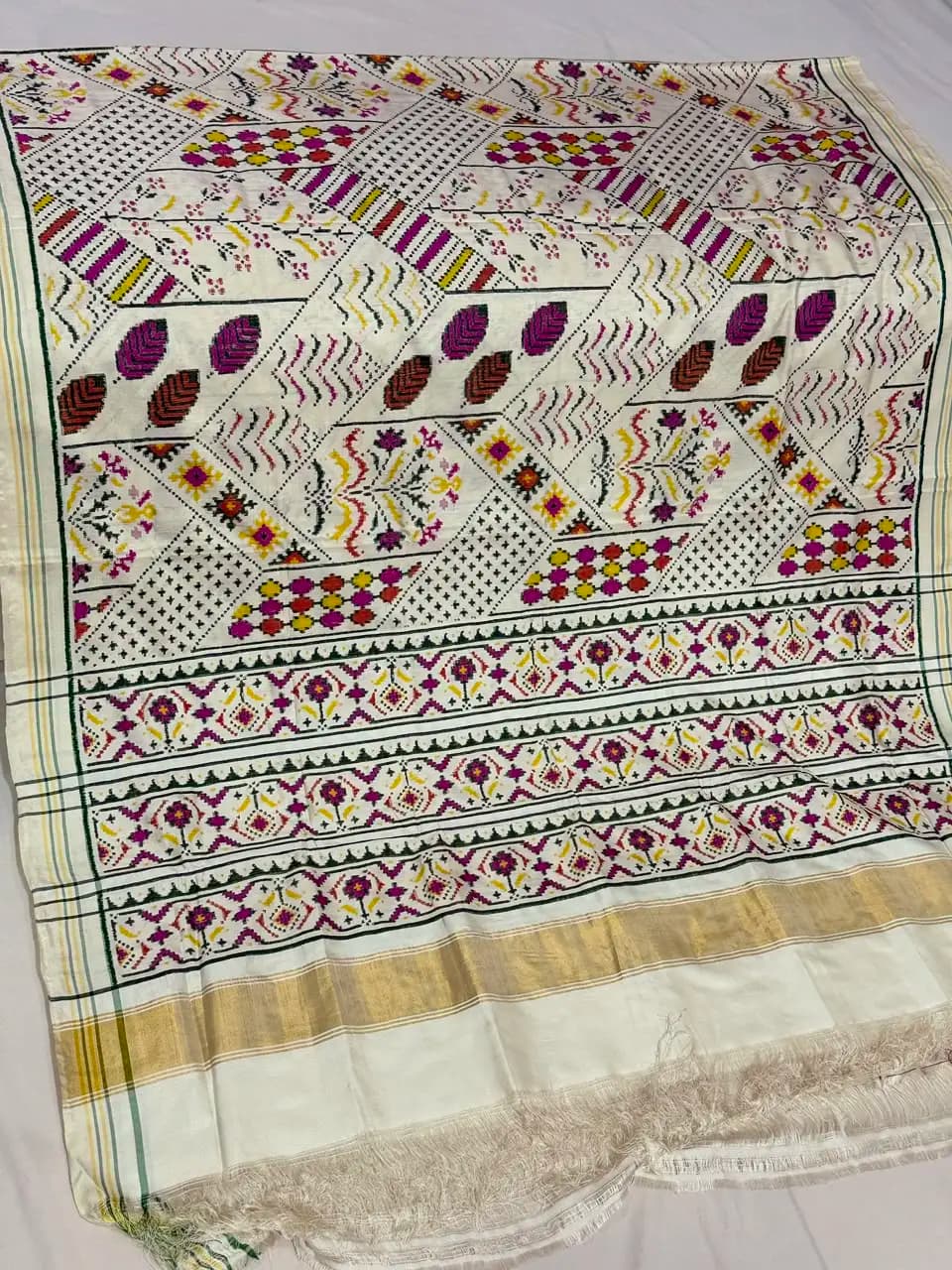 Ivory White & Gold Geometric Diamond Double Ikat Patola Silk Saree