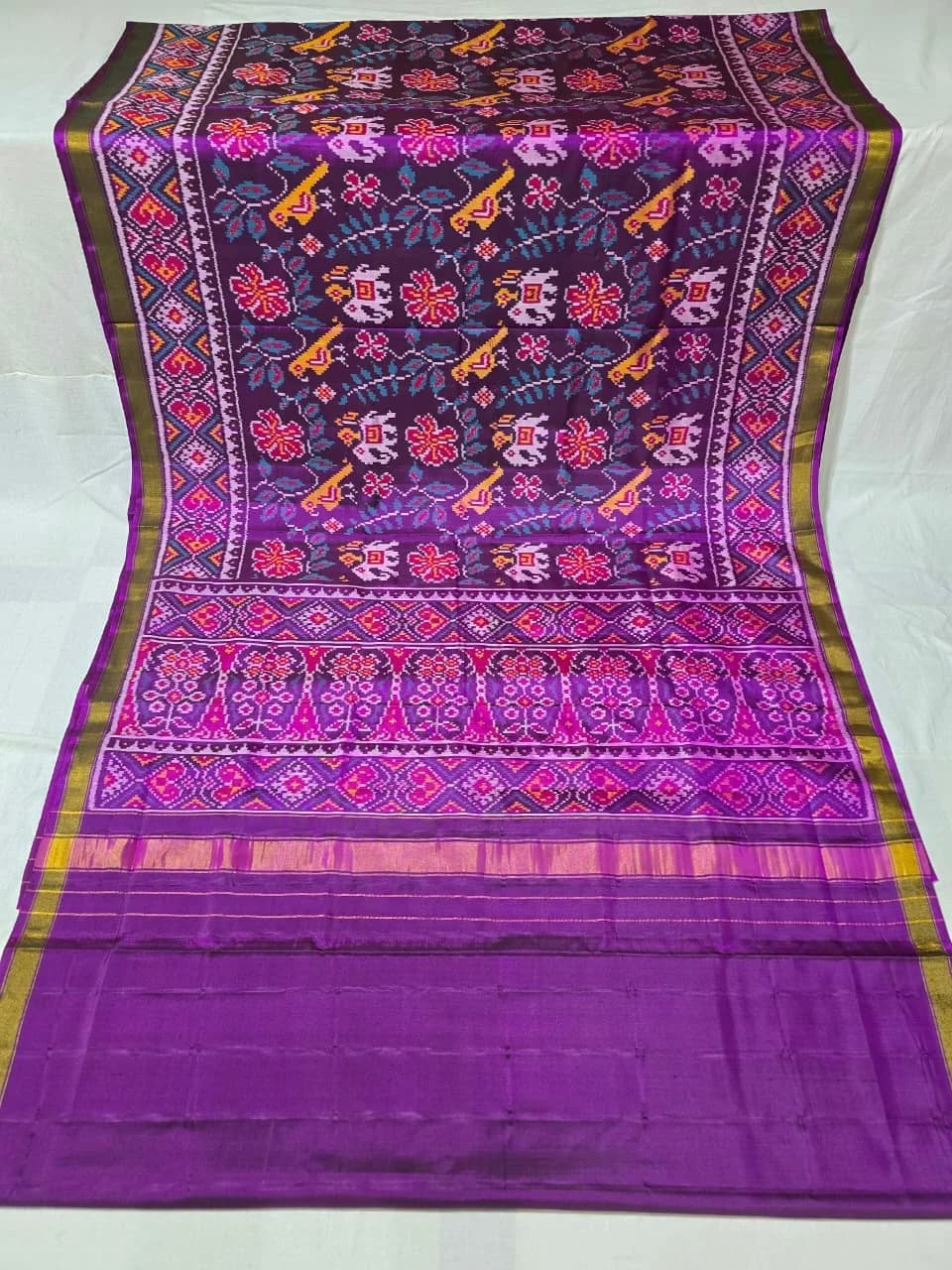 Royal Plum & Magenta Popat Kunjar Bhat Single Ikat Patola Silk Saree